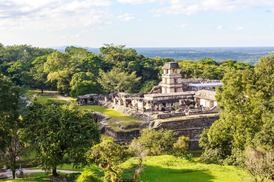 Touring Mayan Wonders: Chichen Itza, Tulum, and Palenque